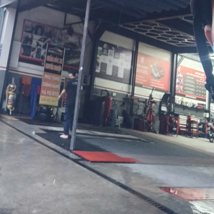 PRIME AUTOMOTIVE BUSINESS STREET, 12x20m FRONTAGE, HOUSE FOR SALE ON CHE LAN VIEN STREET, TAN PHU DISTRICT - 2