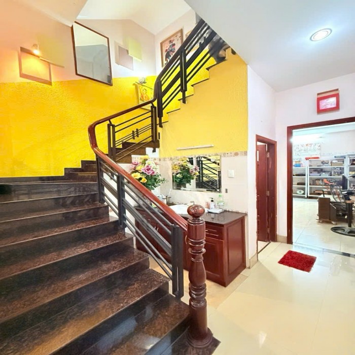 17-16.9 TỶ, BÁN NHÀ MẶT TIỀN, NỞ HẬU, 6.7x18.5m, 5 TẦNG, TRẦN HƯNG ĐẠO, TÂN PHÚ