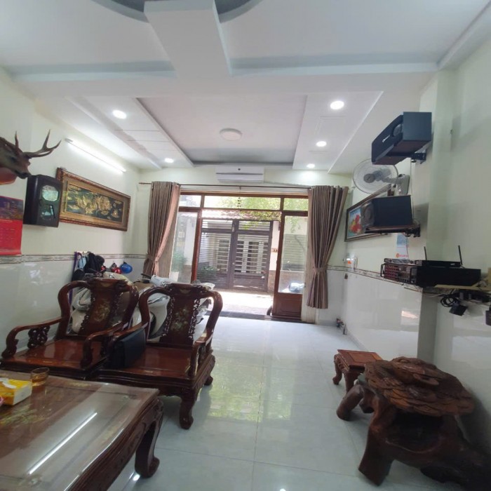 8.2-7.99 TỶ, 4 TẦNG, 4x16m, NGAY NHÀ GA T3, BÁN NHÀ HUỲNH VĂN GẤM, HXH