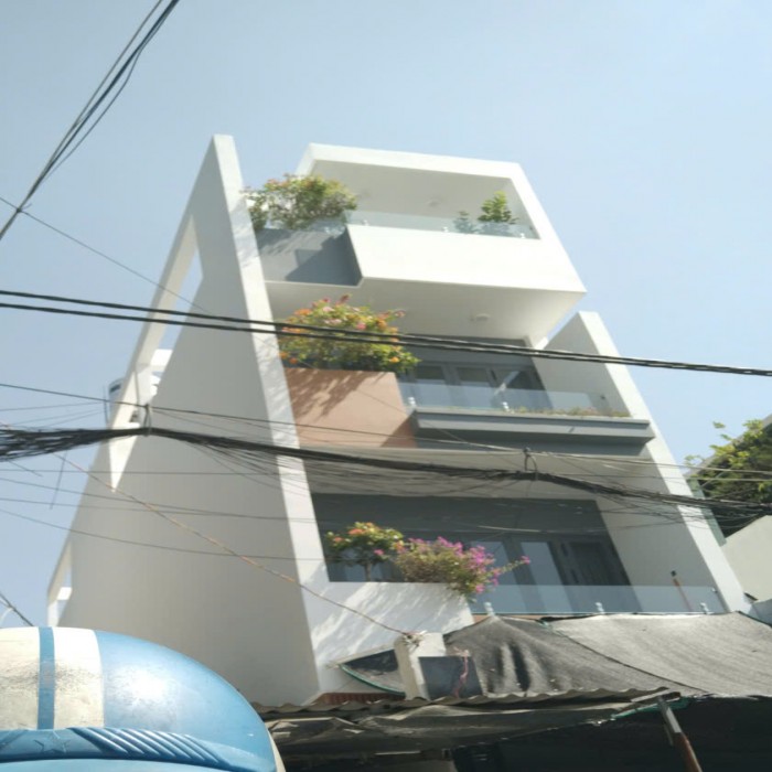 HOT DEAL: 14.8 BILLION VND (REDUCED FROM 16B), MOVE IN BEFORE TET!  D11 STREET FRONTAGE, 4 FLOORS WITH ELEVATOR | 99.6m2