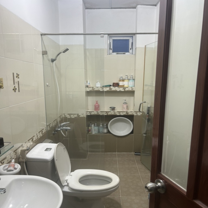 12.5-10.5 TỶ, LÔ GÓC, BÁN NHÀ GÒ DẦU, HXH THÔNG, 4 TẦNG, 5x15m - 4