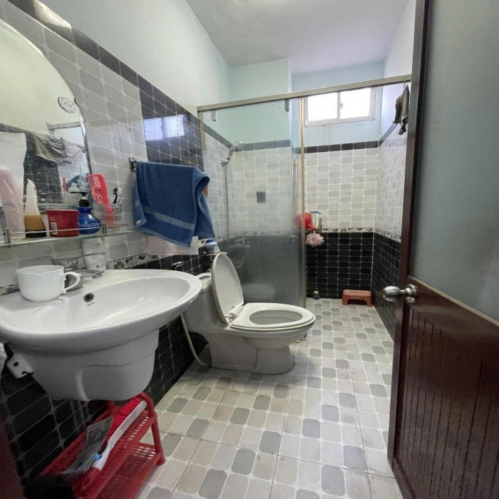 12.5-11.8 TỶ, BÁN NHÀ GÒ DẦU, NỞ HẬU, 5 TẦNG, XE HƠI NGỦ NHÀ, 4x18m - 4